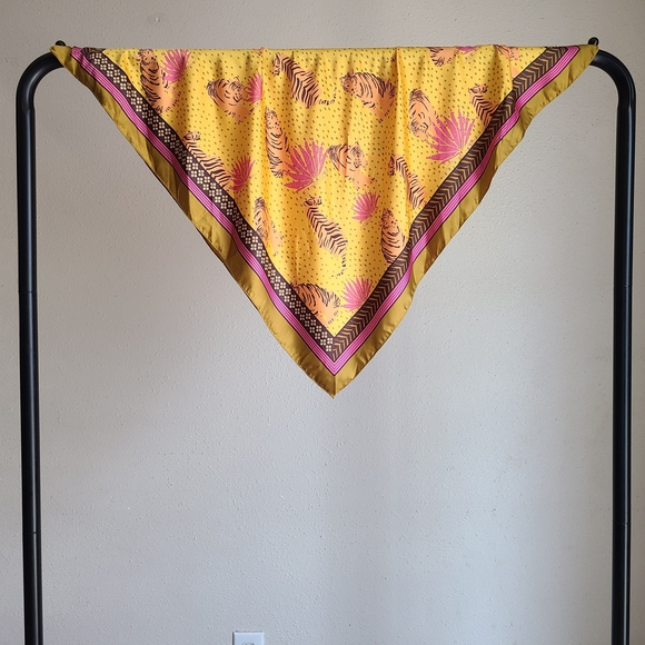 Zara Tiger Pattern Square Scarf - Picture 2 of 5